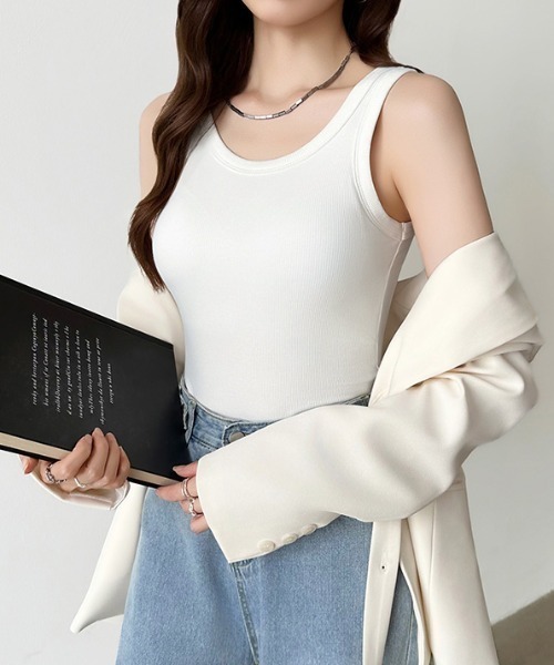 COCOMOMO(ココモモ)の「【6色展開】 カップ付きで1枚で楽ラク可愛い カップ付き リブ タンクトップ レイヤード(タンクトップ・レディース・ブルー/イエロー/杢グレー/ベージュ/ホワイト/ブラック・FREE)」の3枚目の写真