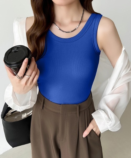 COCOMOMO(ココモモ)の「【6色展開】 カップ付きで1枚で楽ラク可愛い カップ付き リブ タンクトップ レイヤード(タンクトップ・レディース・ブルー/イエロー/杢グレー/ベージュ/ホワイト/ブラック・FREE)」の2枚目の写真