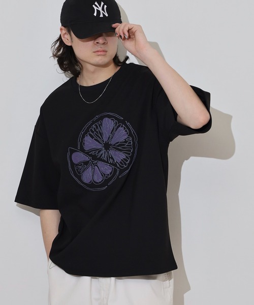 タグ付き✨アパルトモン　totem AラインTシャツ　半袖カットソー　ブラック セール】ATELANE 梨地/アソート半袖Tシャツ/刺繍デザイン/切替