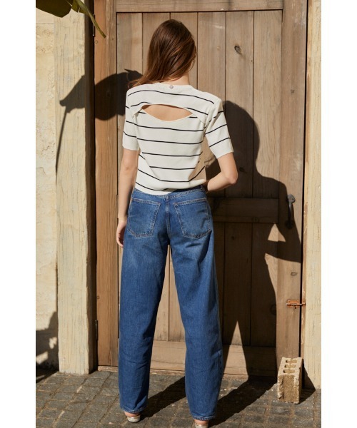 Estella.K(エステラケー)の「Melanie Open Back Top オープンバックニットトップ(ニット/セーター・レディース・レッド/ホワイト×ブラック/ネイビー・FREE)」の5枚目の写真