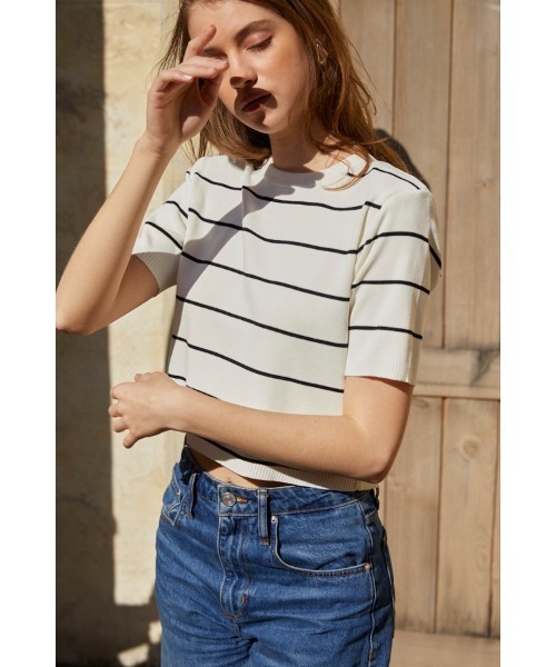 Estella.K(エステラケー)の「Melanie Open Back Top オープンバックニットトップ(ニット/セーター・レディース・レッド/ホワイト×ブラック/ネイビー・FREE)」の6枚目の写真