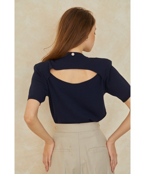 Estella.K(エステラケー)の「Melanie Open Back Top オープンバックニットトップ(ニット/セーター・レディース・レッド/ホワイト×ブラック/ネイビー・FREE)」の8枚目の写真