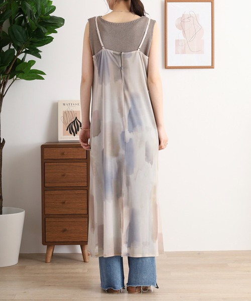 FUNALIVE（ファンアライブ）の「水彩総柄 シアーキャミワンピース（ワンピース・レディース・チャコールグレー/アイボリー系/マルチ・FREE）」の12枚目の写真