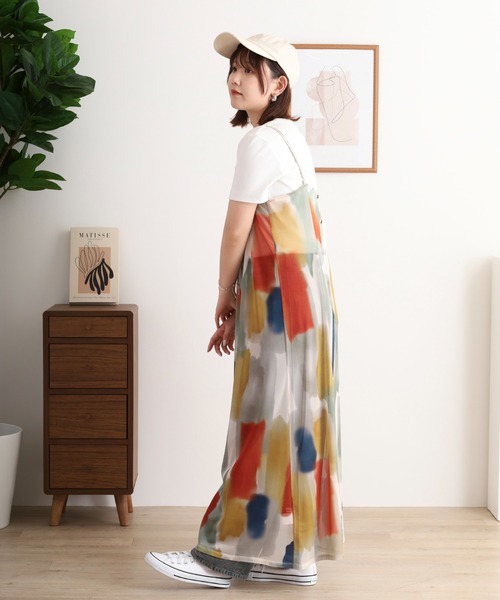 FUNALIVE（ファンアライブ）の「水彩総柄 シアーキャミワンピース（ワンピース・レディース・チャコールグレー/アイボリー系/マルチ・FREE）」の19枚目の写真