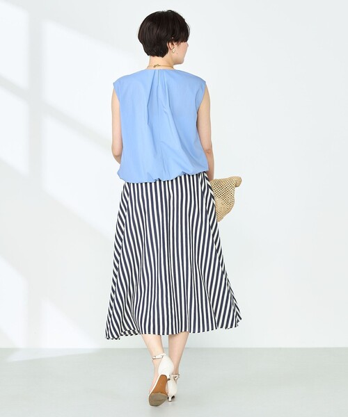 NOLLEY’S（ノーリーズ）の「《セットアップ対応》撥水ストレッチタフタタックブラウス（シャツ/ブラウス・レディース・ネイビー/ライトブルー/ホワイト・38）」の9枚目の写真