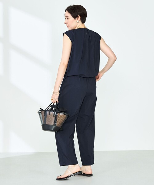 NOLLEY’S（ノーリーズ）の「《セットアップ対応》撥水ストレッチタフタタックブラウス（シャツ/ブラウス・レディース・ネイビー/ライトブルー/ホワイト・38）」の19枚目の写真