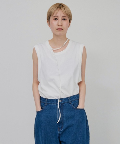 lit（リット）の「Choker Sleeveless TEE（Tシャツ/カットソー・レディース・オフホワイト/ブラック・FREE）」の5枚目の写真