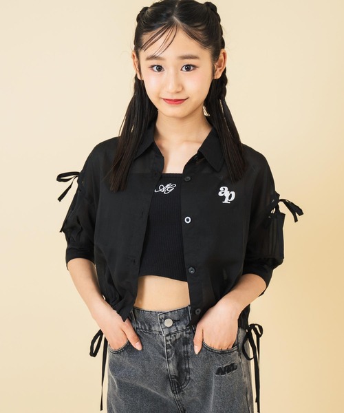 ANAP GｉRL（アナップガール）の「肩リボン シアー デザイン シャツ【キッズお揃い】（シャツ/ブラウス・キッズ・ホワイト/スミクロ/ラベンダー/ベージュ/ブラック×ホワイト・M/S/XS）」の3枚目の写真