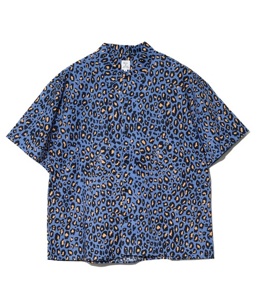 Revo.（レボ）の「Revo./レヴォ　ペイント レオパードパターン SSシャツ（シャツ/ブラウス・メンズ・レッド/パープル/ホワイト・LARGE/MEDIUM）」の2枚目の写真