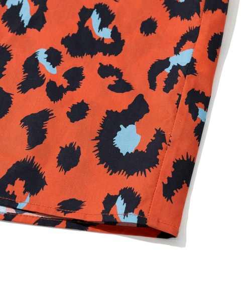 Revo.（レボ）の「Revo./レヴォ　ペイント レオパードパターン SSシャツ（シャツ/ブラウス・メンズ・レッド/パープル/ホワイト・LARGE/MEDIUM）」の6枚目の写真