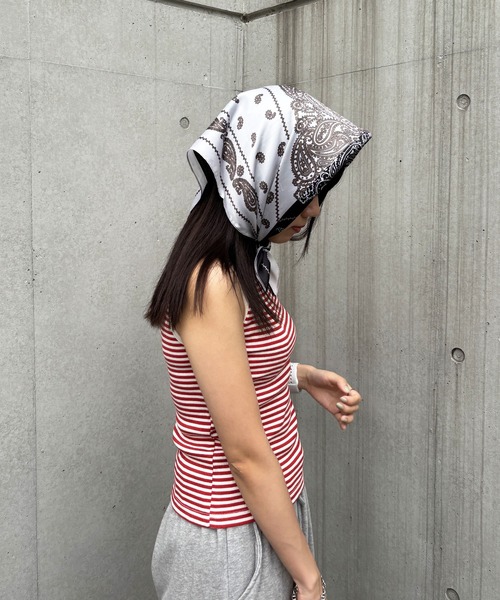 ISOOK(アイスー)の「【ISOOK / アイスー】ボートネックボーダータンクトップ / リブタンクトップ リンガー ノースリーブ ボートネック スラッシュドネック ミドル丈 細ボーダー レッド ブラック 赤 黒 ZOZOTOWN限定(タンクトップ・レディース・ブラック/レッド・FREE)」の20枚目の写真