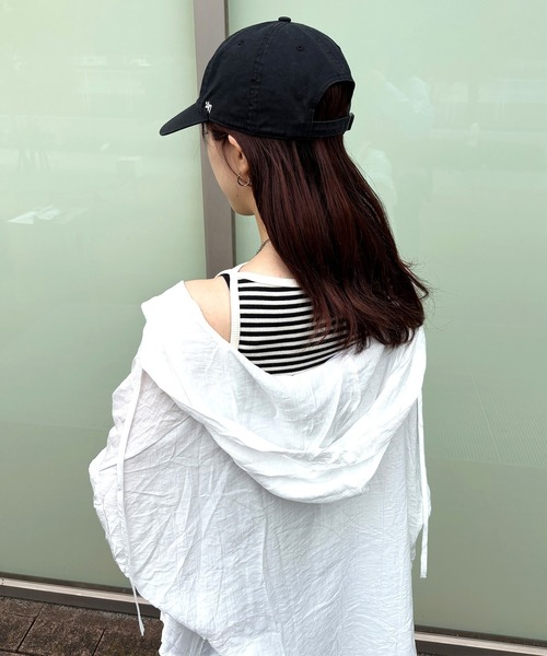 ISOOK(アイスー)の「【ISOOK / アイスー】ボートネックボーダータンクトップ / リブタンクトップ リンガー ノースリーブ ボートネック スラッシュドネック ミドル丈 細ボーダー レッド ブラック 赤 黒 ZOZOTOWN限定(タンクトップ・レディース・ブラック/レッド・FREE)」の18枚目の写真