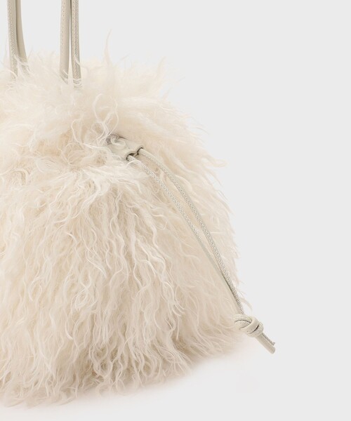 GRACE CONTINENTAL（グレースコンチネンタル）の「カールファーバッグ（ハンドバッグ・レディース・キナリ・FREE）」の5枚目の写真