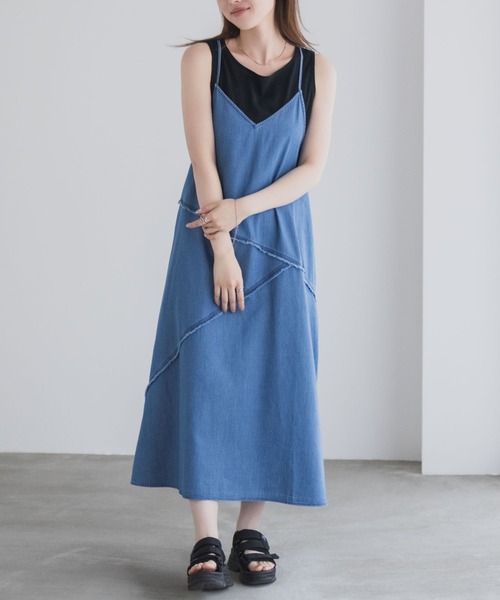 NAVY（ネイビー）の「nAvy 毎日はきたくなるデニム「マイデニ」 イージーキャミワンピース（ワンピース・レディース・ブルー系その他/ケミカルウォッシュ・S/M/L）」の22枚目の写真