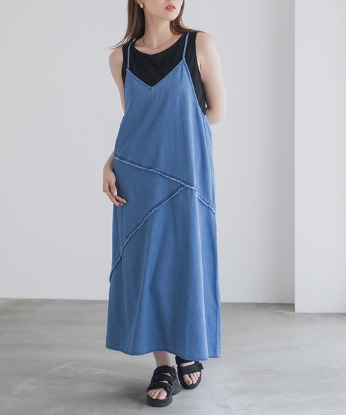 NAVY（ネイビー）の「nAvy 毎日はきたくなるデニム「マイデニ」 イージーキャミワンピース（ワンピース・レディース・ブルー系その他/ケミカルウォッシュ・S/M/L）」の21枚目の写真