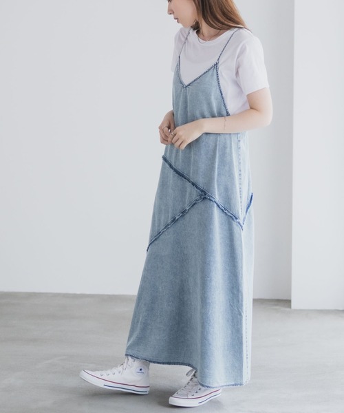NAVY（ネイビー）の「nAvy 毎日はきたくなるデニム「マイデニ」 イージーキャミワンピース（ワンピース・レディース・ブルー系その他/ケミカルウォッシュ・S/M/L）」の6枚目の写真