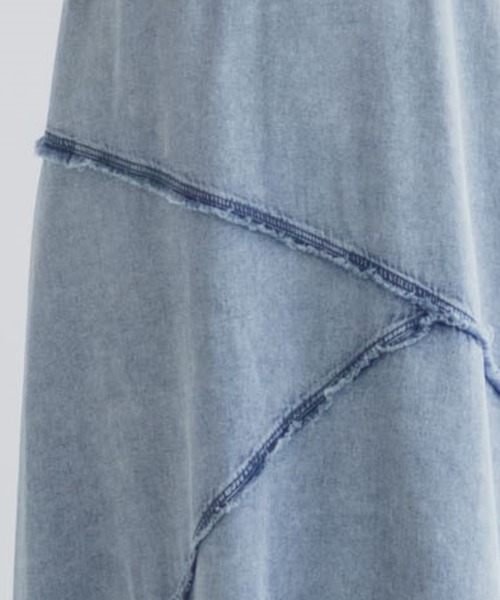 NAVY（ネイビー）の「nAvy 毎日はきたくなるデニム「マイデニ」 イージーキャミワンピース（ワンピース・レディース・ブルー系その他/ケミカルウォッシュ・S/M/L）」の9枚目の写真