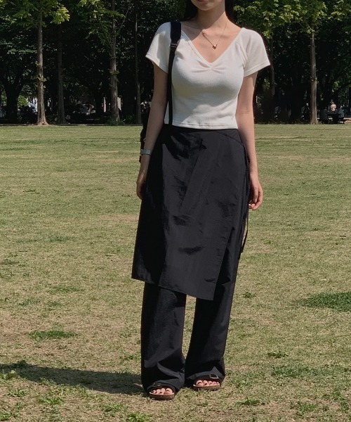 sorule(ソルレ)の「レイヤードラップパンツ(その他パンツ・レディース・ホワイト/ブラック・FREE)」の10枚目の写真