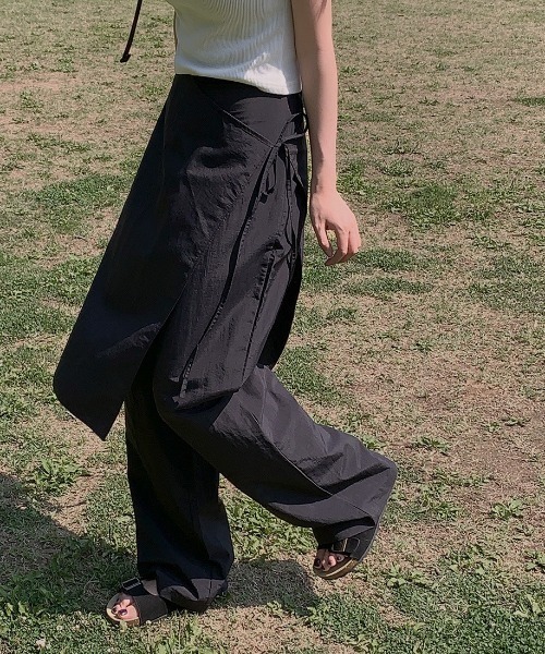 sorule(ソルレ)の「レイヤードラップパンツ(その他パンツ・レディース・ホワイト/ブラック・FREE)」の12枚目の写真