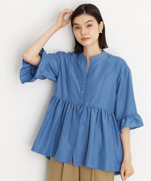 THE SHOP TK （ザ ショップ ティーケー ）の「フリルチュニックブラウス【洗濯機OK】（シャツ/ブラウス・レディース・ブルー/アイボリー/スミクロ・13/12）」の3枚目の写真