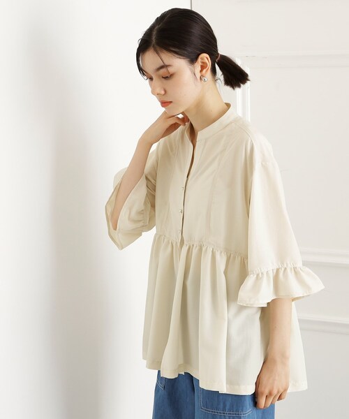 THE SHOP TK （ザ ショップ ティーケー ）の「フリルチュニックブラウス【洗濯機OK】（シャツ/ブラウス・レディース・ブルー/アイボリー/スミクロ・13/12）」の4枚目の写真