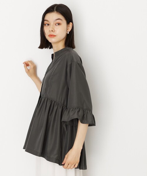 THE SHOP TK （ザ ショップ ティーケー ）の「フリルチュニックブラウス【洗濯機OK】（シャツ/ブラウス・レディース・ブルー/アイボリー/スミクロ・13/12）」の8枚目の写真