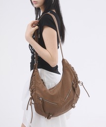 d.i.a.�i�_�C���j�́u�T�C�h���{���V�����_�[�o�b�O�i�V�����_�[�o�b�O�j�v