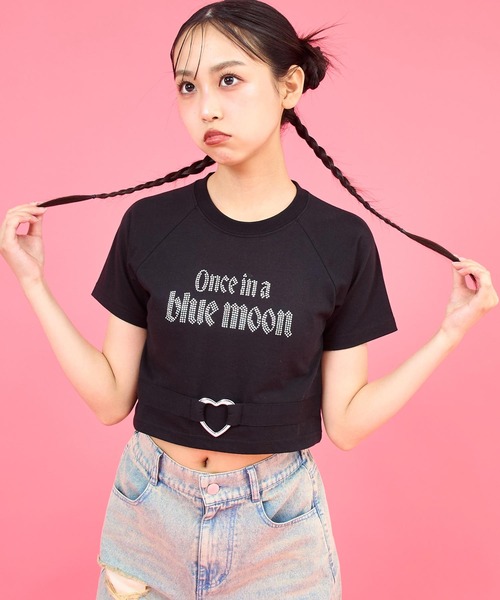ANAP GiRL(アナップガール)の「ANAPR+S ハート バックル付 ラインストーン ミニ トップス Tシャツ(Tシャツ/カットソー・キッズ・ライトピンク/ブラック/ホワイト・M/S/XS)」の1枚目の写真