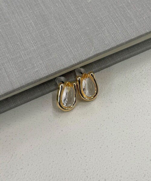 fredy emue(フレディエミュ)の「ドロップチューリップピアス(ピアス(両耳用)・レディース・クリア/ベージュ/ライトブルー・FREE)」の5枚目の写真