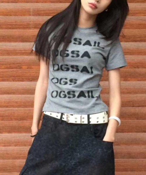 Vipoa(ヴィポア)の「lettering slim tee(Tシャツ/カットソー・レディース・グレー・FREE)」の5枚目の写真