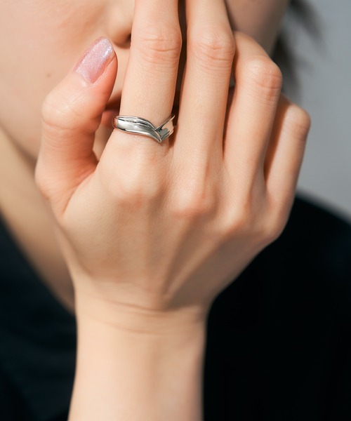 Jewel closet by L&Co.(ジュエルクローゼットバイエルアンドコー)の「プラチナ リング(リング・レディース・プラチナム・11号/13号/15号)」の2枚目の写真