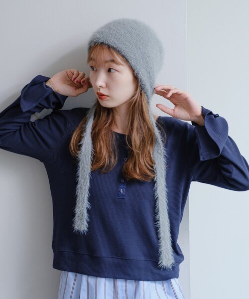 Kastane(カスタネ)の「ファーリボンビーニー(ニットキャップ/ビーニー・レディース・アイボリー/グレー/ブラウン・FREE)」の5枚目の写真