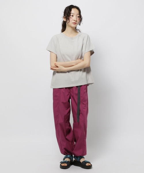 niko and...(ニコアンド)の「フリル加工フレンチTシャツ(Tシャツ/カットソー・レディース・ブラック/ネイビー/ライトグレー・FREE)」の5枚目の写真