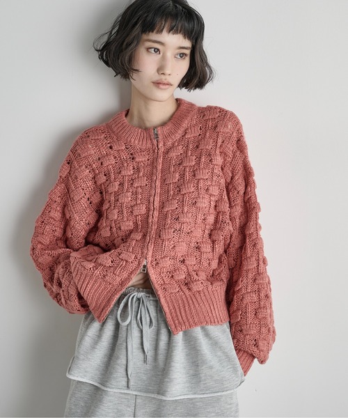 THE YOn(ザヨン)の「ジャガードニットダブルZIPカーディガン(カーディガン/ボレロ・レディース・サーモンピンク/ブラック/アイボリー・FREE)」の1枚目の写真