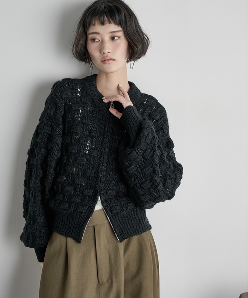 THE YOn(ザヨン)の「ジャガードニットダブルZIPカーディガン(カーディガン/ボレロ・レディース・サーモンピンク/ブラック/アイボリー・FREE)」の18枚目の写真