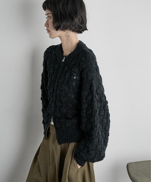 THE YOn(ザヨン)の「ジャガードニットダブルZIPカーディガン(カーディガン/ボレロ・レディース・サーモンピンク/ブラック/アイボリー・FREE)」の20枚目の写真