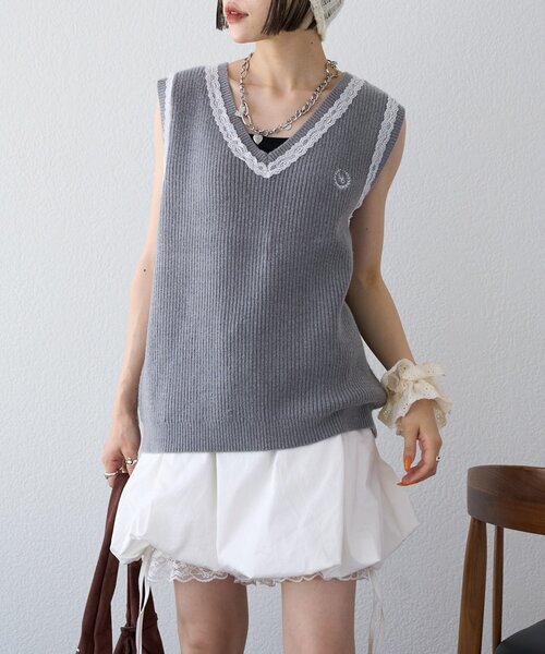 w closet（ダブルクローゼット）の「【25AW】レースニットベスト（ベスト・レディース・ネイビー/グレー/ブルー・FREE）」の5枚目の写真