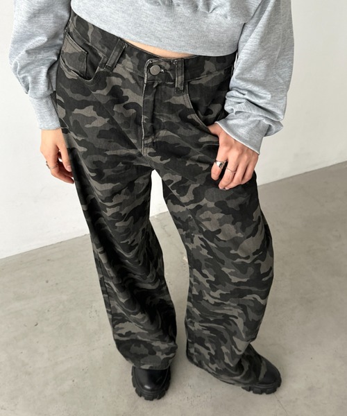 Bamm（バム）の「バギーワイドデニムパンツ（デニムパンツ・レディース・ブルー/カモフラージュ/ネイビー・L/M）」の3枚目の写真