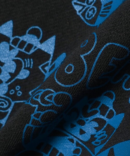 BEAMS T（ビームスティー）の「Ferris Plock / Sweatshirt（スウェット・メンズ・ブラック・SMALL/MEDIUM/LARGE/X-LARGE）」の6枚目の写真