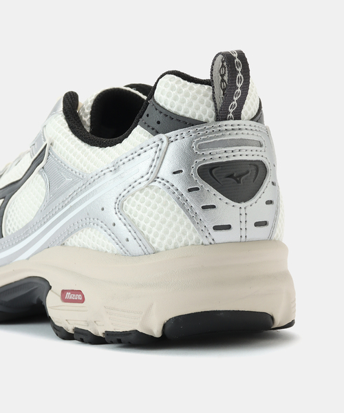 IENA(イエナ)の「MIZUNO/ミズノ MXR スニーカー D1GA2451(スニーカー・レディース・ホワイト/チャコールグレー・23cm/23.5cm/24cm/24.5cm/25cm)」の6枚目の写真
