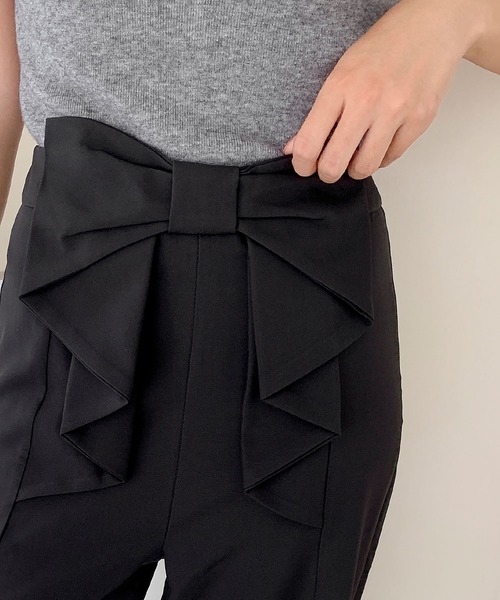 LOWO(ロワ)の「ウエストリボンデザイン センタープレス ワイドパンツ(その他パンツ・レディース・カーキ/ブラック/アイボリー・L/M/S)」の7枚目の写真