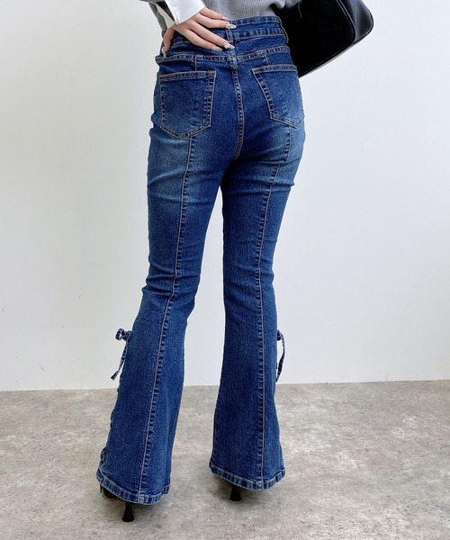 INGNI(イング)の「【WEB限定】サイドレースアップ&センターシームフレアデニムパンツ(デニムパンツ・レディース・ブルー系その他/グレー/ブルー系その他4/ブルー系その他3/ブルー系その他6/グレー系その他2/ブルー系5・M/S)」の16枚目の写真
