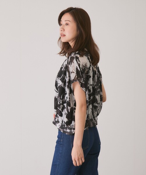 Jayro(ジャイロ)の「シフォンプリントシャツジャケット(シャツ/ブラウス・レディース・ブラック系その他/ダークブラウン・FREE)」の5枚目の写真