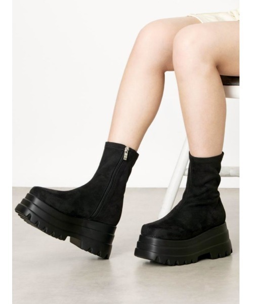 Mafmof（マフモフ）の「Mafmof(マフモフ)9cmトリプルソール厚底ストレッチショートブーツ（ブーツ・レディース・ブラック/ブラック系その他・S/M/L）」の8枚目の写真