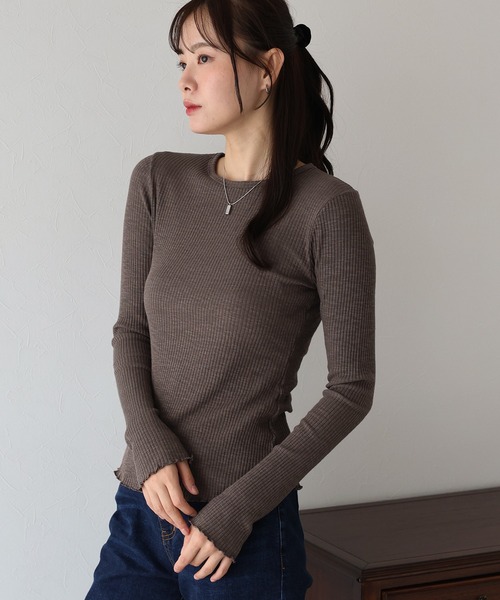BLUEEAST(ブルーイースト)の「メローリブカットソー(Tシャツ/カットソー・レディース・アイボリー/ブラック/ブラウン・MEDIUM)」の7枚目の写真