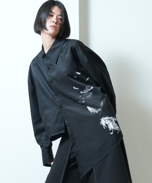Ruze(ルゼ)の「Asymmetry crow printed shirt / アシンメトリー クロウプリント シャツ(シャツ/ブラウス・メンズ・ブラック・FREE)」の10枚目の写真