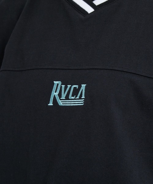 RVCA(ルーカ)の「RVCA レディース HILLS V-NECK SWEAT S トレーナー 【2025年秋冬モデル】/ルーカロゴワンポイントVネックスウェットトレーナー(スウェット・レディース・ブラック/ホワイト・MEDIUM)」の7枚目の写真