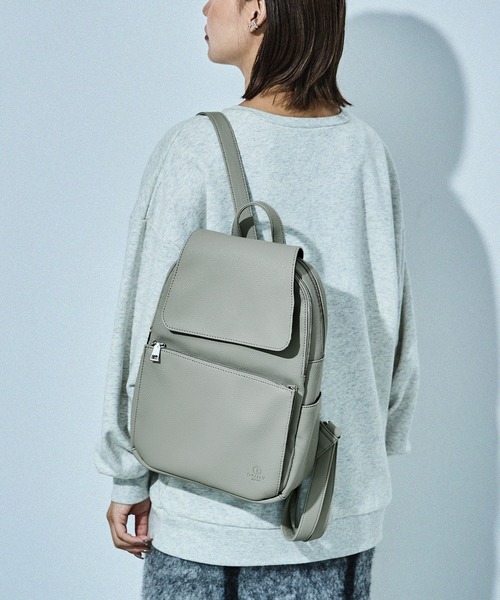 セール】フラップデザインミニマルバックパック シンプル 大容量