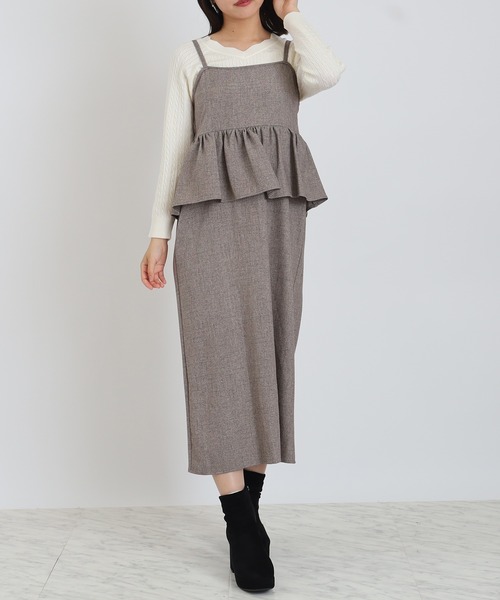 ASTORIA ODIER（アストリアオディール）の「ペプラムキャミワンピース（ワンピース・レディース・ブラック/ブラウン/チャコールグレー・MEDIUM）」の3枚目の写真