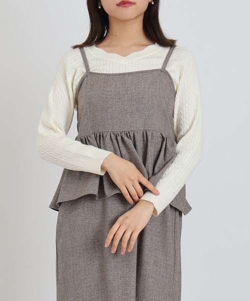 ASTORIA ODIER（アストリアオディール）の「ペプラムキャミワンピース（ワンピース・レディース・ブラック/ブラウン/チャコールグレー・MEDIUM）」の4枚目の写真